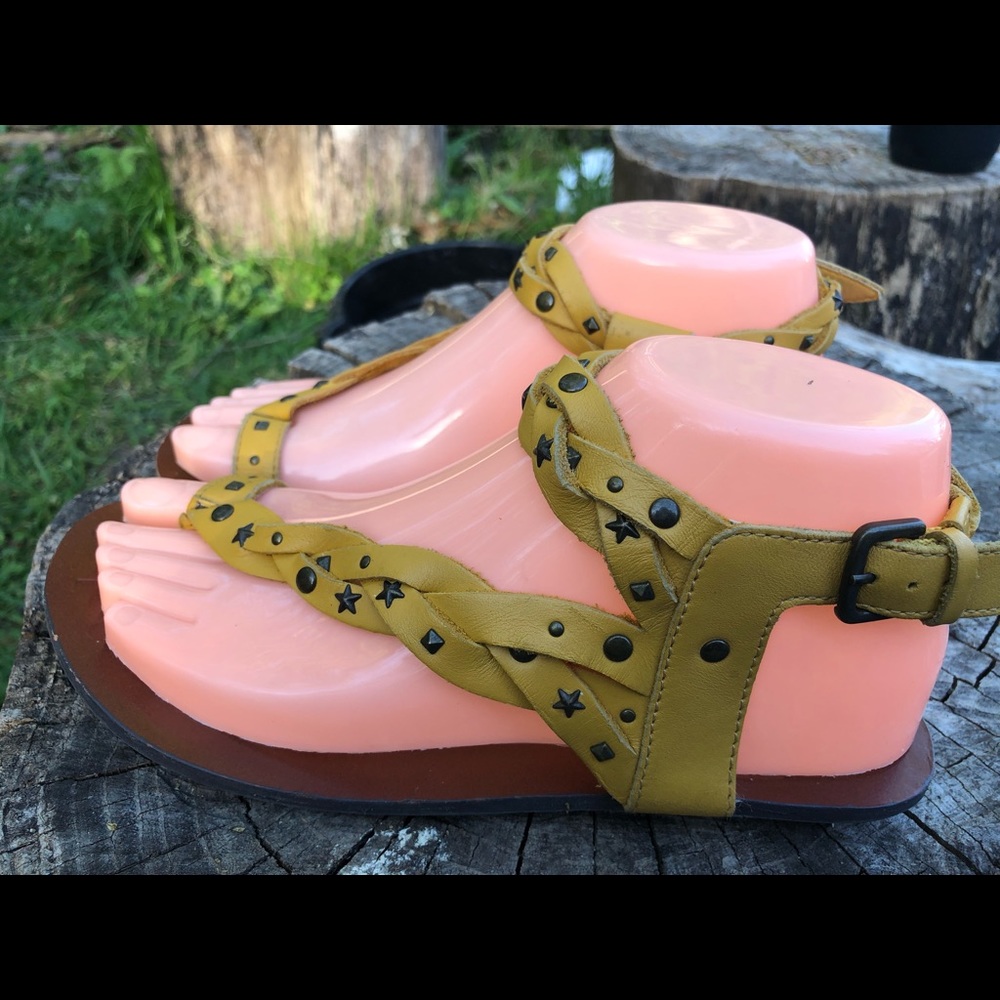 Naughty Monkey Women’s Yellow T-Strap Sandals SZ 6